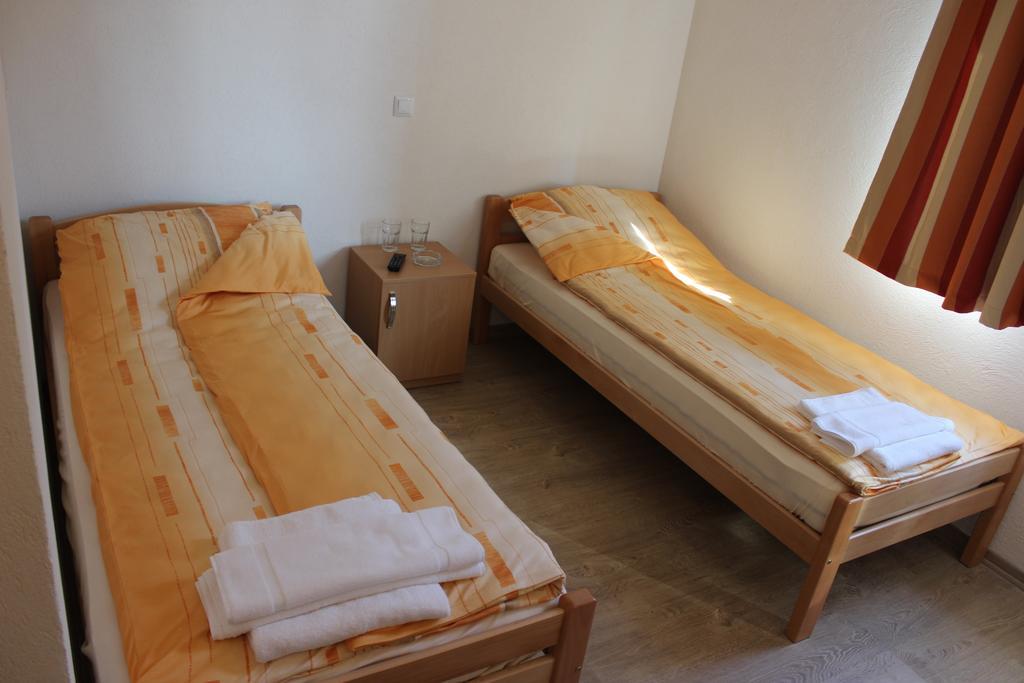 Rooms Zebax SJJ Buitenkant foto