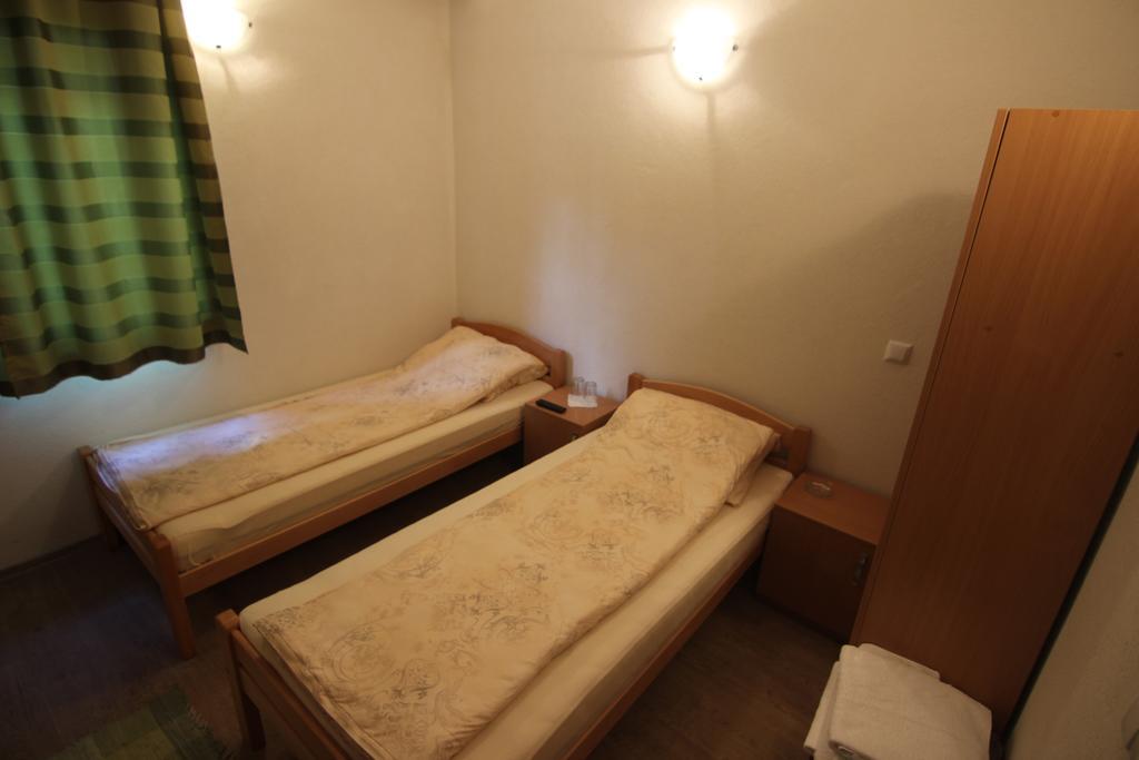 Rooms Zebax SJJ Buitenkant foto