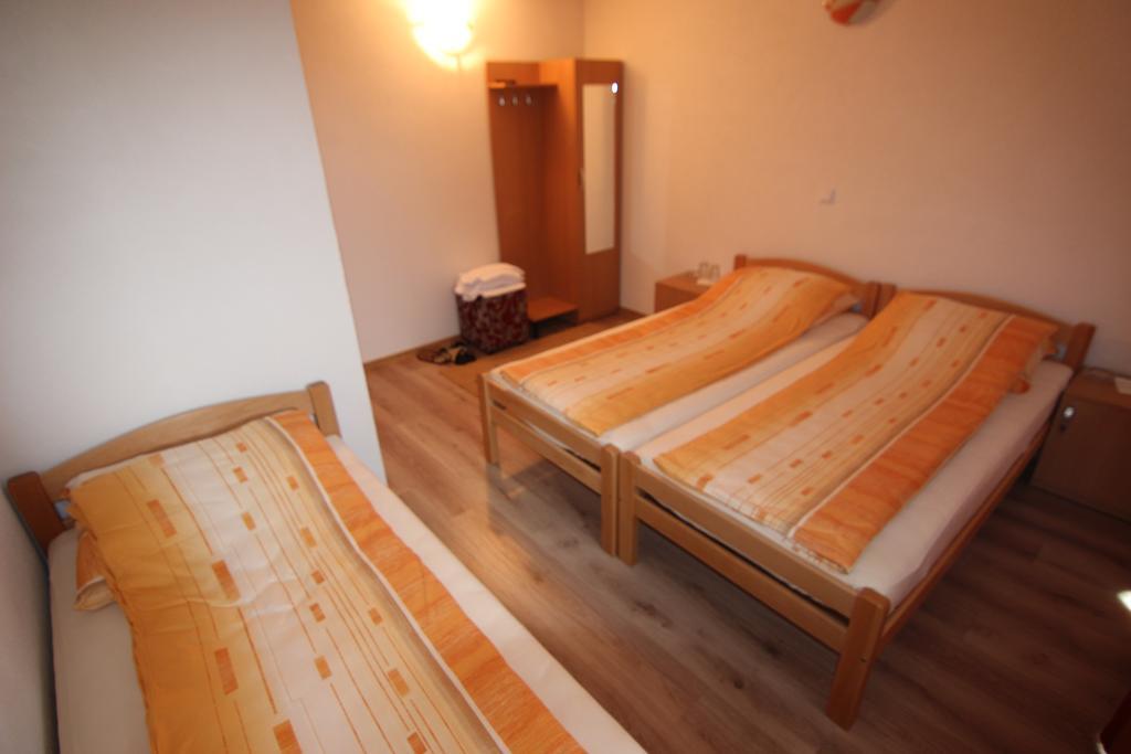 Rooms Zebax SJJ Buitenkant foto